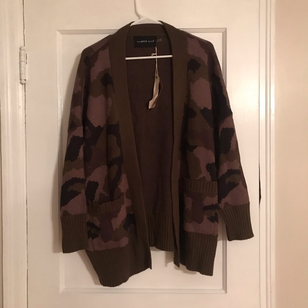 Camo long sleeve cardigan